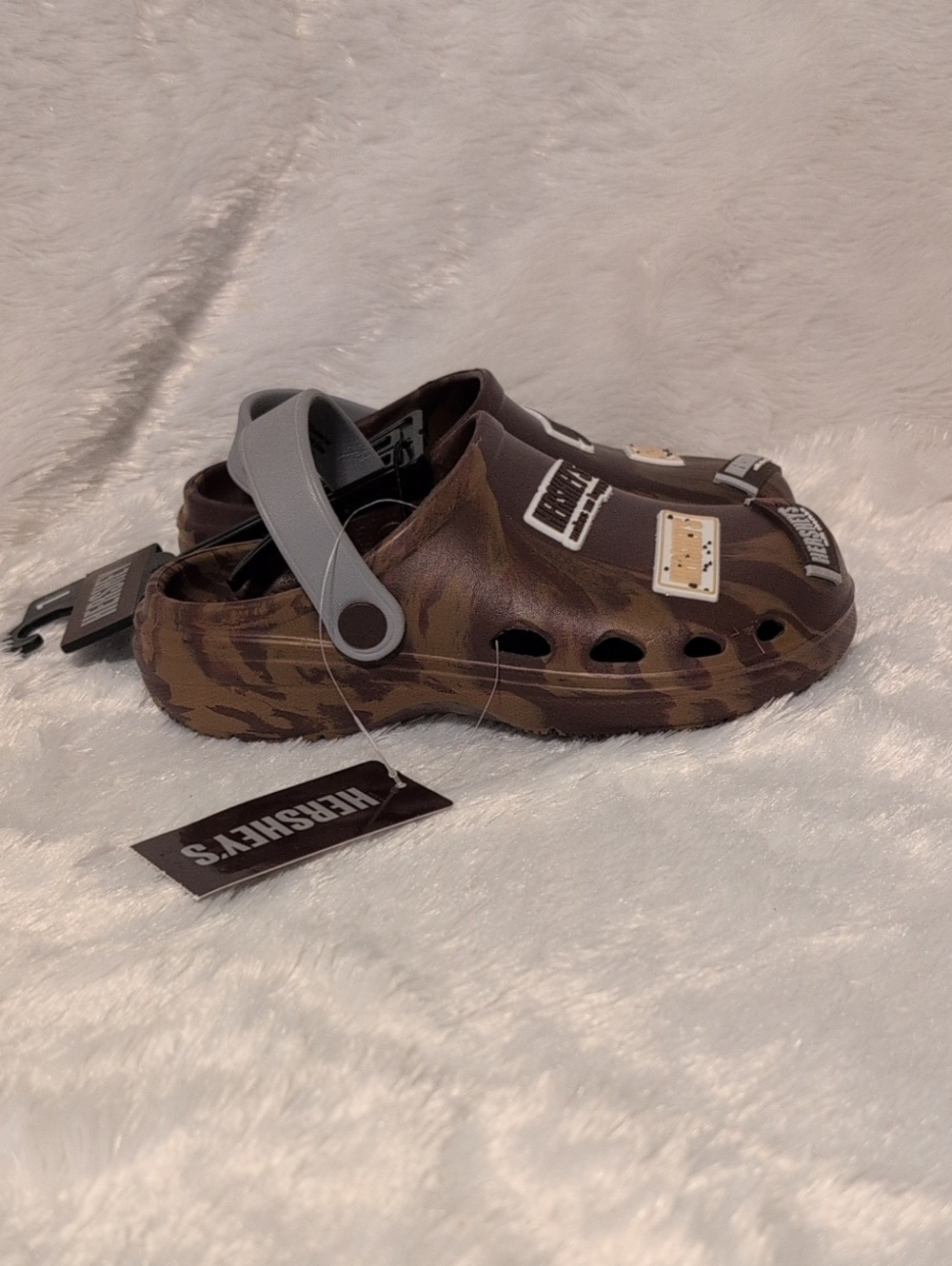 Hershey's Brown Camo Slip-On Clog with Gray Strap Big Kids' Sz 1